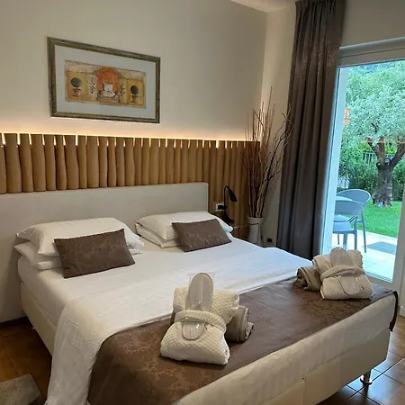 Residence Villa Dalila - Appartamento Dalila Riva del Garda Exterior foto