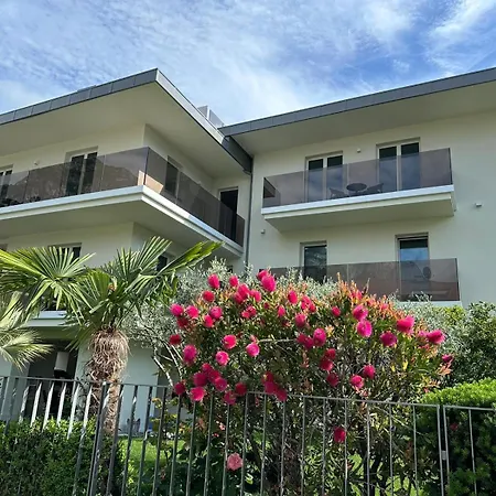 Residence Villa Dalila - Appartamento Dalila Riva del Garda Exterior foto