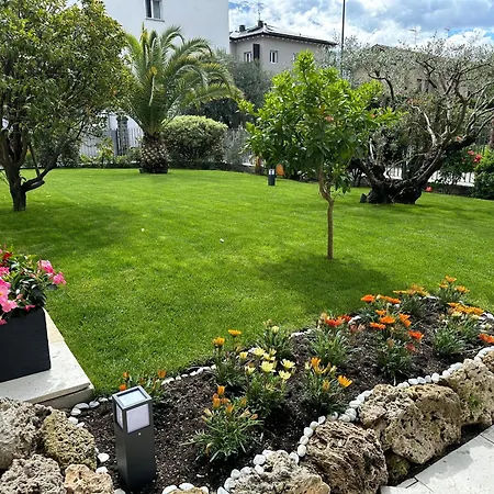 Residence Villa Dalila - Appartamento Dalila Riva del Garda Exterior foto